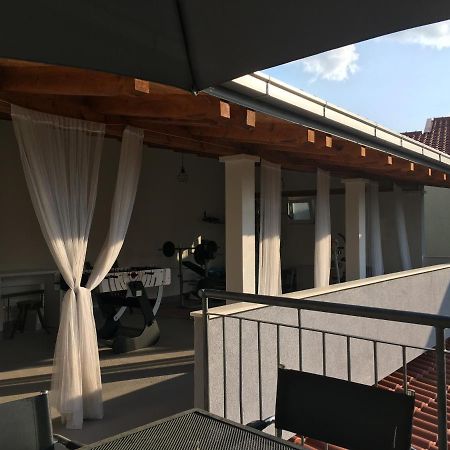 Villa Vlade- From The Heated Pool To The Beach In 1 Minute Jesenice  Zewnętrze zdjęcie