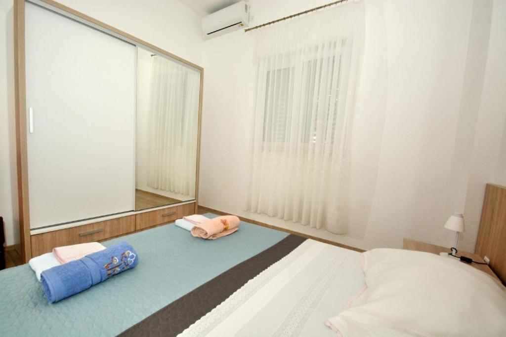 Villa Vlade- From The Heated Pool To The Beach In 1 Minute Jesenice  Zewnętrze zdjęcie