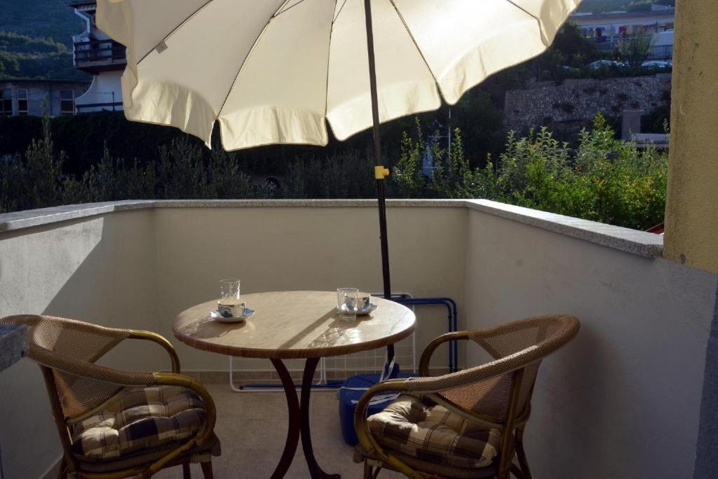 Villa Vlade- From The Heated Pool To The Beach In 1 Minute Jesenice  Zewnętrze zdjęcie